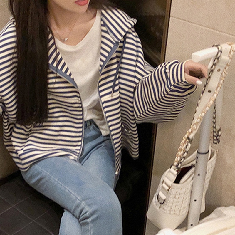 Áo hoodies SUXI tay dài hoạ tiết kẻ sọc thiết kế mới cho phái nữ