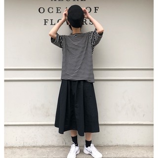 [SIÊU XINH] Set áo thun kẻ + chân váy kaki đen