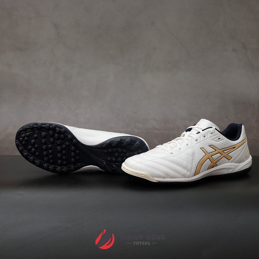 GIÀY ĐÁ BÓNG CHÍNH HÃNG ASICS CALCETTO WD 8 TF - 1113A008-106 - TRẮNG/VÀNG ĐỒNG