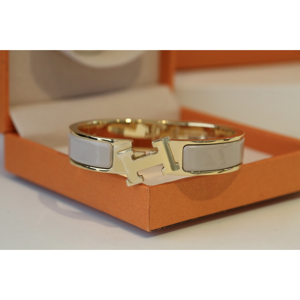 Vòng tay thời trang nữ cao cấp Hermes HM với thiết kế sành điệu, thanh lịch và cá tính