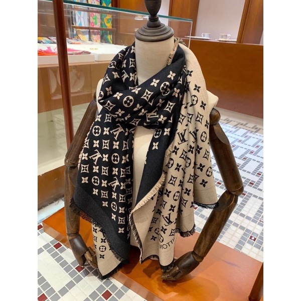 Khăn choàng LV 2 màu