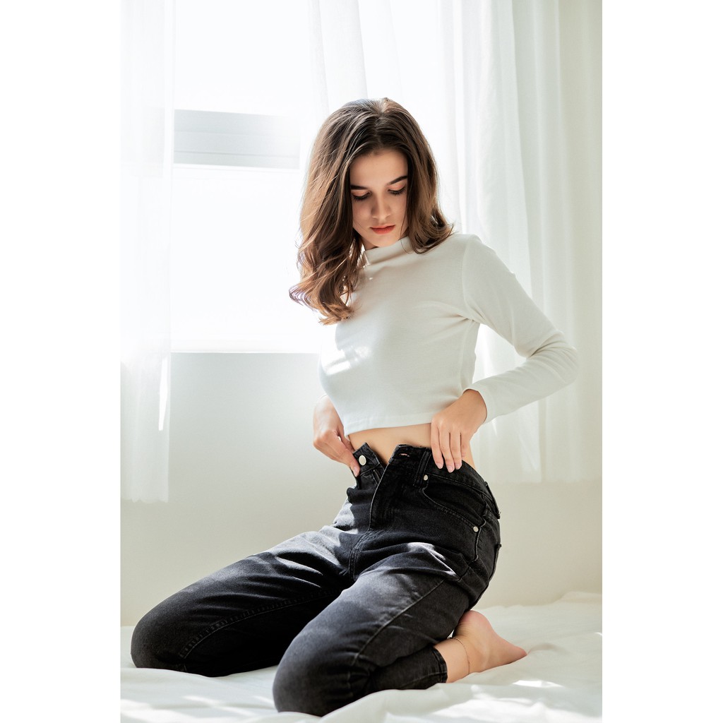 Áo Thun Crotop Nữ Cổ Lọ Tay dài Dáng Ôm Trắng - FLST - Hashtagem ( freesize dưới 50kg )