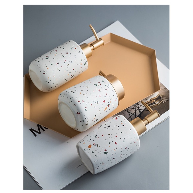 Bình đựng xà phòng, nước rửa tay bằng gốm sứ hoạ tiết xà cừ