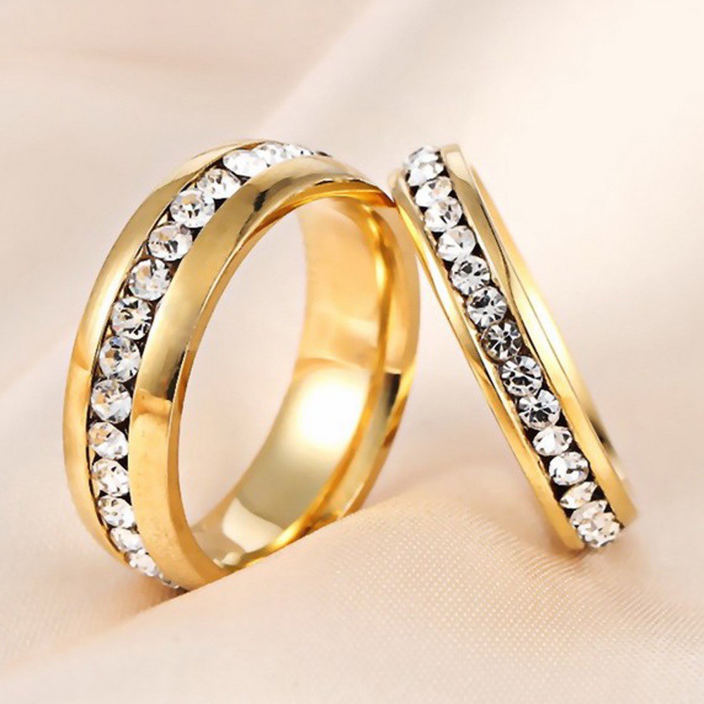Nhẫn titan đính đá đơn giản sang trọng