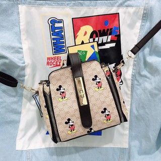 Túi đeo chéo Mickey 2 khóa sườn