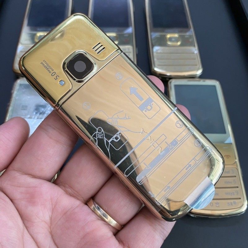 Vỏ + phím Nokia 6700 Gold xịm