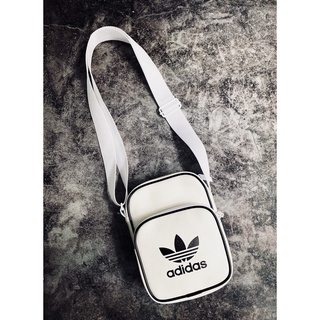 Túi đeo chéo Mini Bag màu trắng XUẤT DƯ FULL TEM TAG