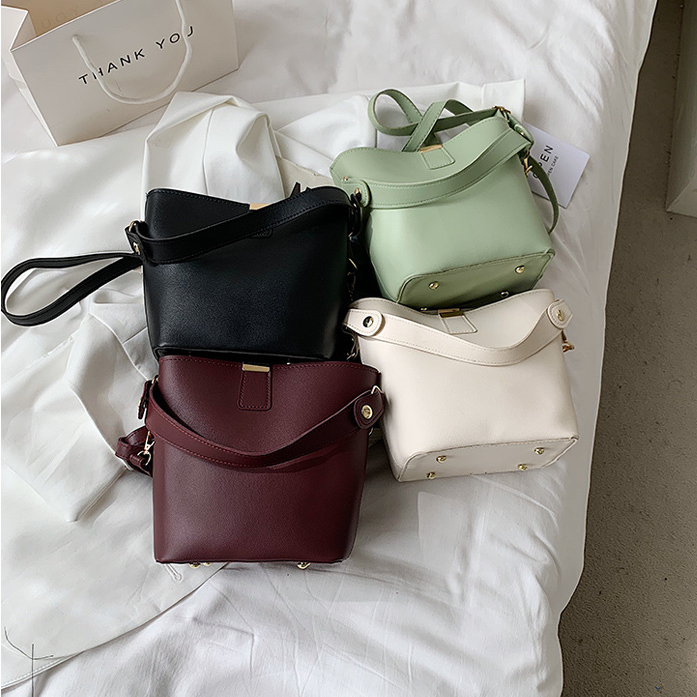 Túi đeo chéo IELGY dây rút thời trang nữ phong cách Hàn Quốc thanh lịch