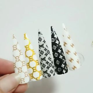 Foil thương hiệu lớn dán móng
