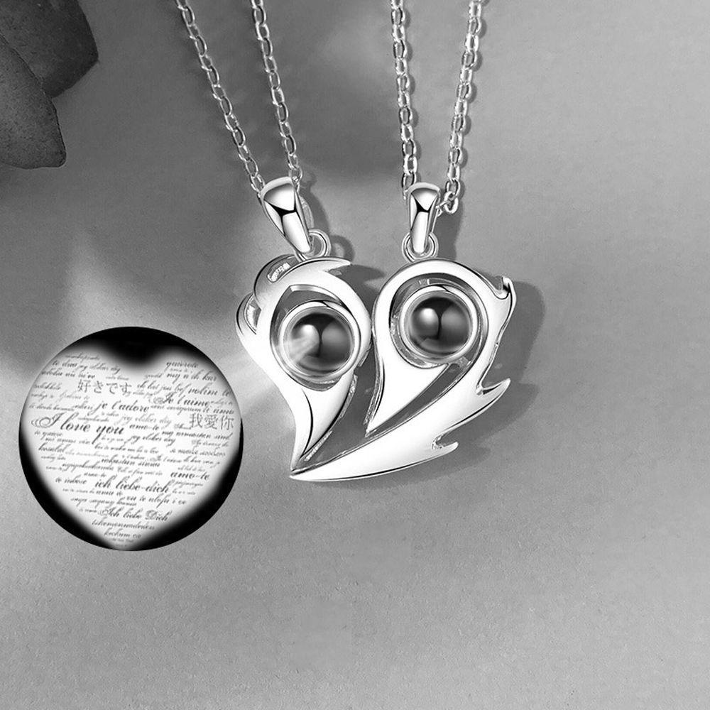 Vòng cổ Mặt Trái Tim Khắc Chữ I Love You Bằng 100 Ngôn Ngữ