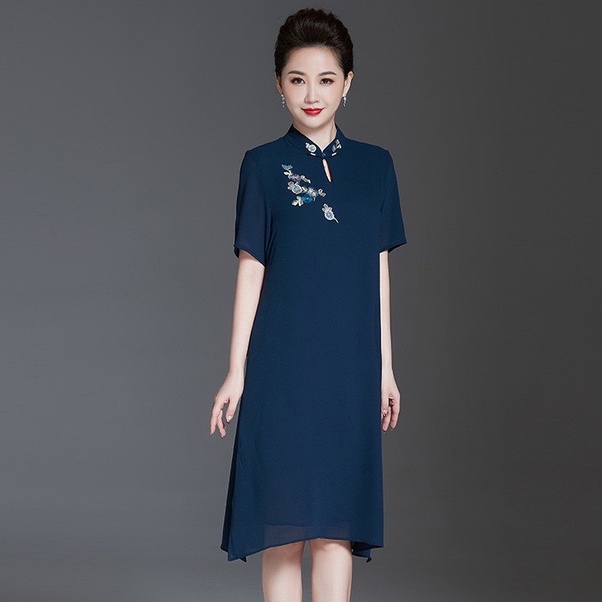 Đầm Trung Niên D396, Kiểu Váy Suông Thêu Hoa Cổ Tàu Ngắn Tay Cho Mẹ Đi Tiệc Trang Nhã Lịch Sự | Thời Trang NP Clothing