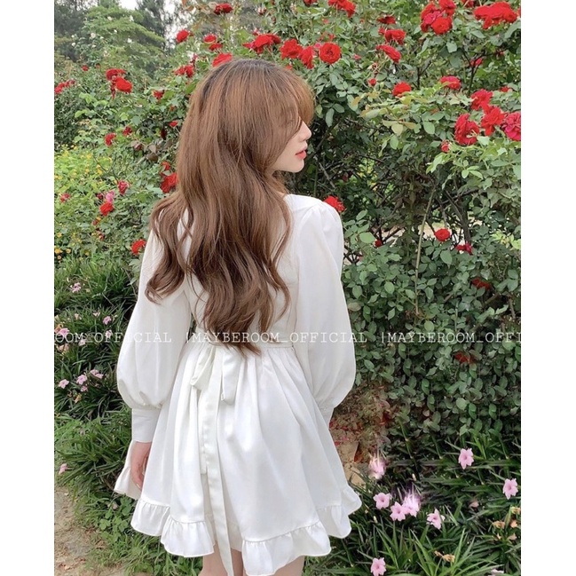 ĐẦM TRẮNG CHÂN BÈO NÚT CỔ VUÔNG TAY DÀI BO