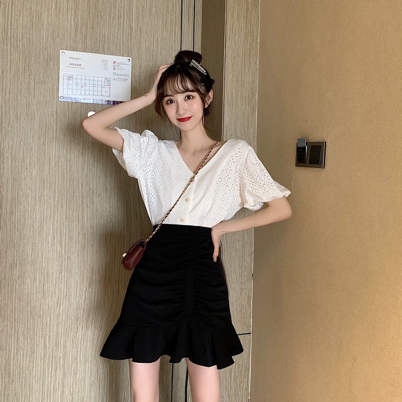 Chân váy lưng cao phong cách Hàn Quốc đơn giản | BigBuy360 - bigbuy360.vn