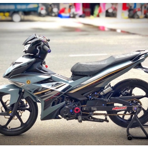 Tem trùm exciter 150 y15zr xám xi măng màng bóng