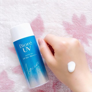 Kem Chống Nắng Biore Aquarich Water Essence/UV Watery Gel