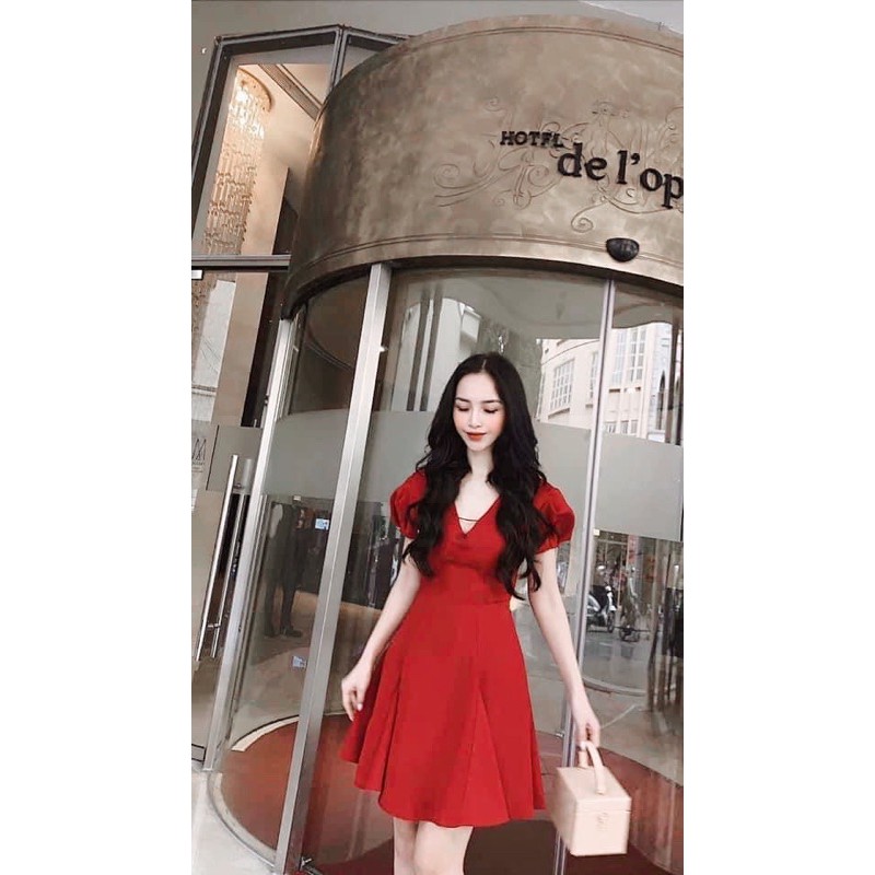 Đầm tay bồng chíp tùng cổ V