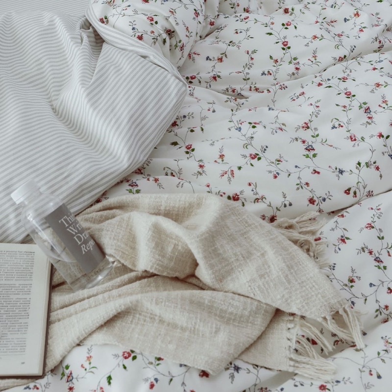 Bộ chăn ga và vỏ gối cotton living cao cấp Mùa Decor - Hoa hồng nhí