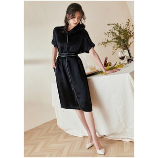 Đầm lụa phi đen viền trắng tay liền cổ sơ mi