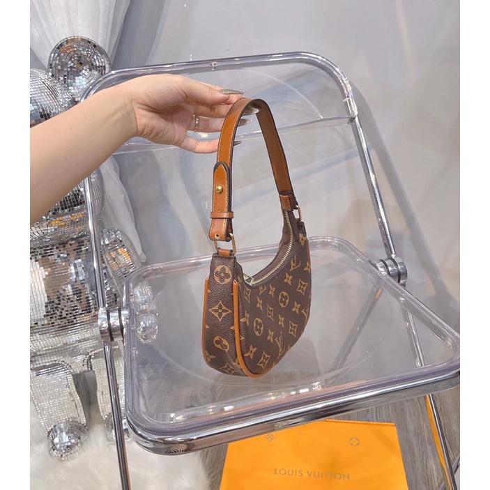 Túi kẹp nách lv dáng bầu về hàng