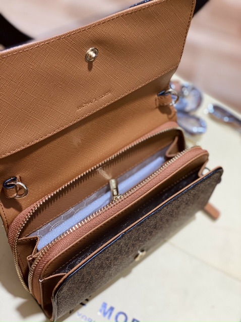 Túi xuất dư nhiều màu