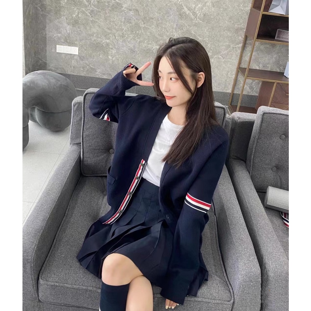Áo khoác len cardigan dài tay phối túi nữ thời trang cao cấp Thom Browne phong cách trẻ trung