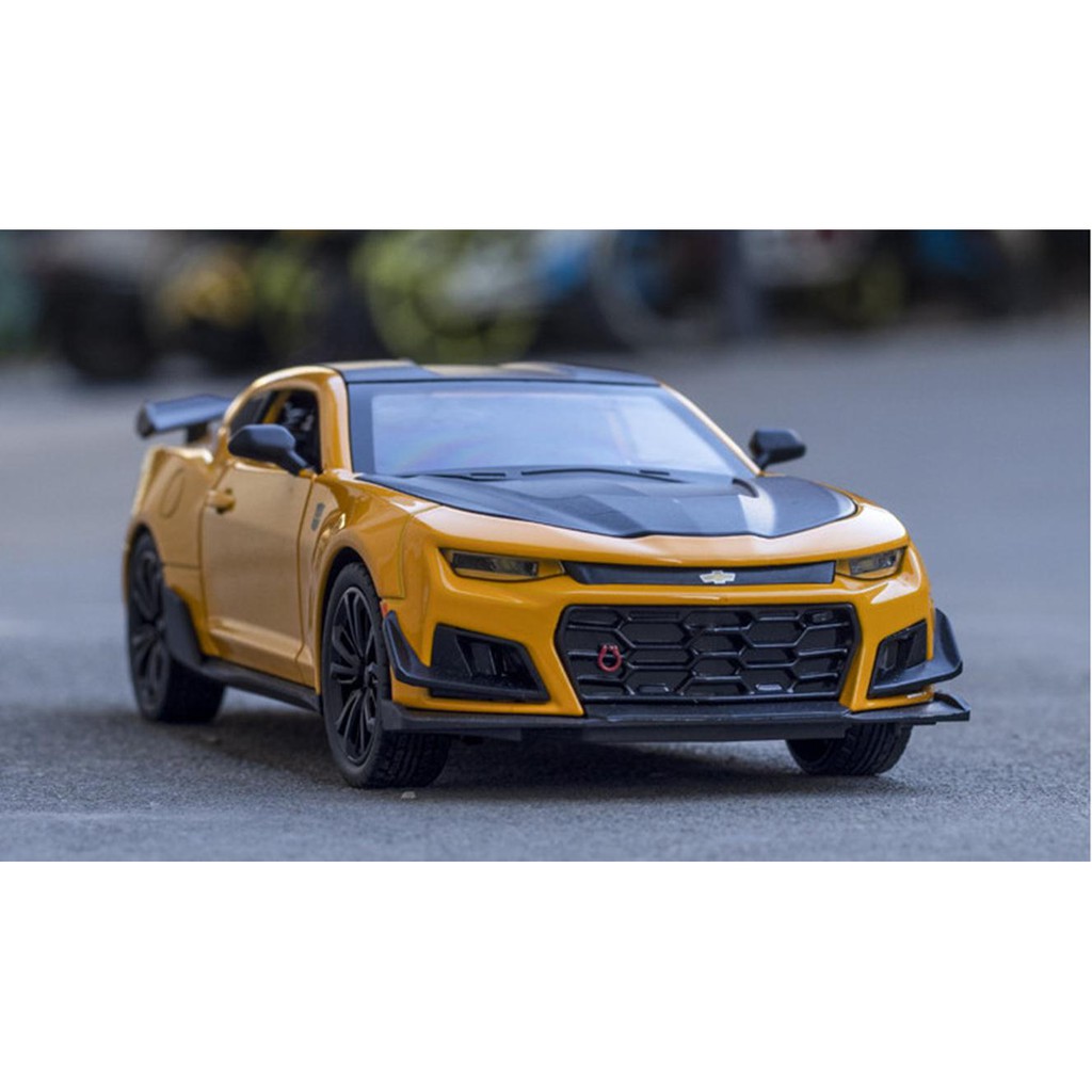 Mô hình xe ô tô Chevrolet CAMARO 2020 1:24