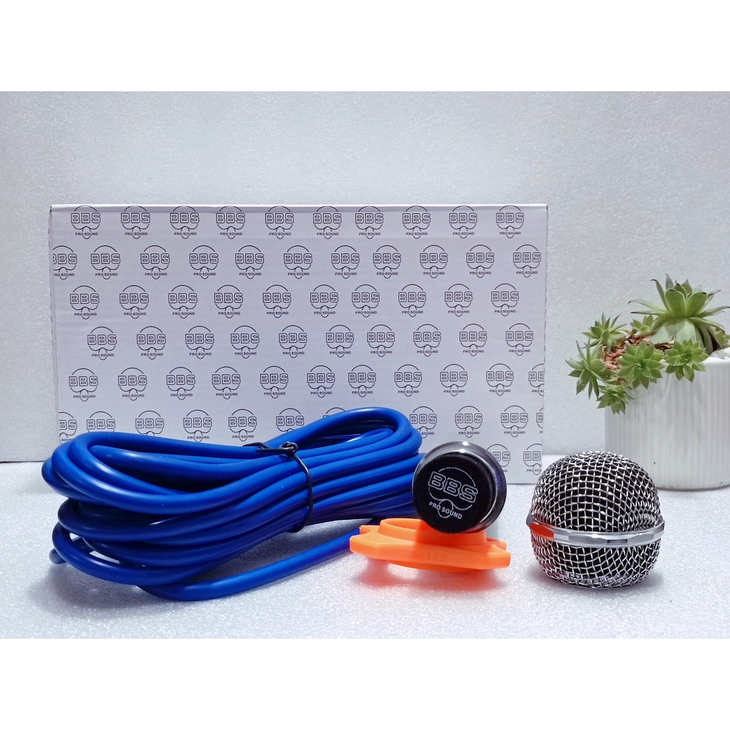 Micro có dây . Micro karaoke BBS B50 chống hú tốt, hát nhẹ không mất sức , đầu dây đúc chác chắn chống đứt gãy