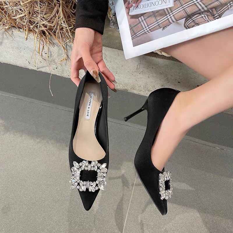 Ball Cao Gót 9p Hoa Đá Bít Mũi Hàng Cao Cấp Chuẩn Form Lên Chân Tôn Dáng - 2 Màu Trắng Đen Chị Chảnh Store