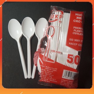 Thìa Nhựa UKP dùng 1 lần hàng đẹp gói 50 cái