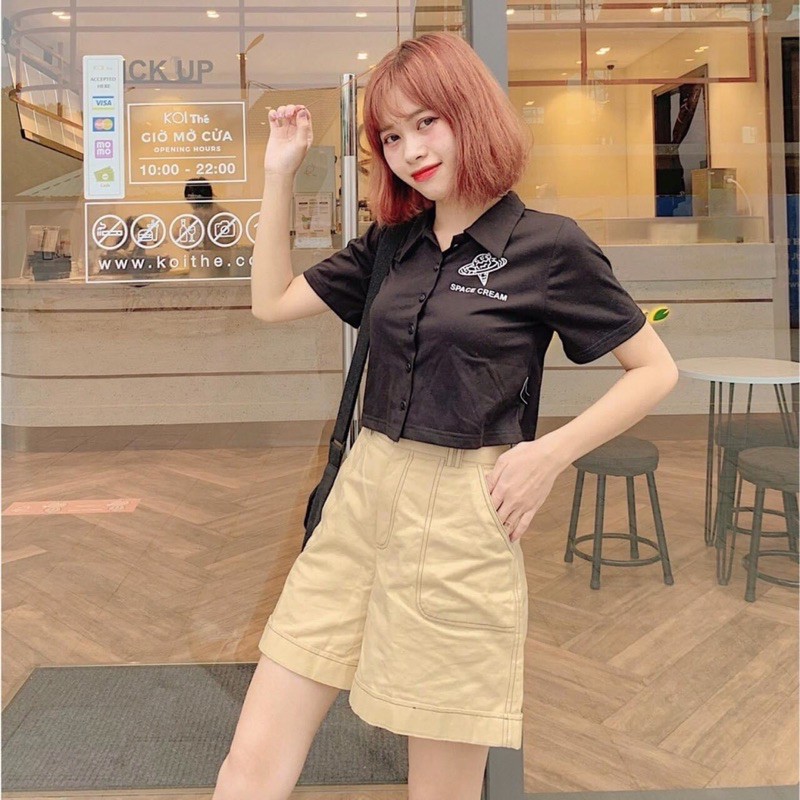 Áo croptop nữ cổ bẻ tay ngắn thêu (đen/trắng)