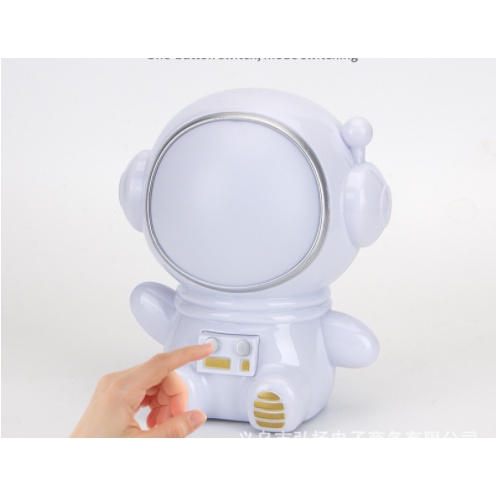 Đèn LED để bàn hình phi hành gia