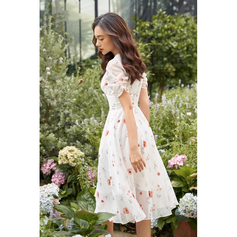 Đầm trắng hoa nhí dự tiệc, Váy trắng cổ tim form vintage Cao Cấp dáng xòe tay ngắn bồng ôm eo - MiNhi Fashion