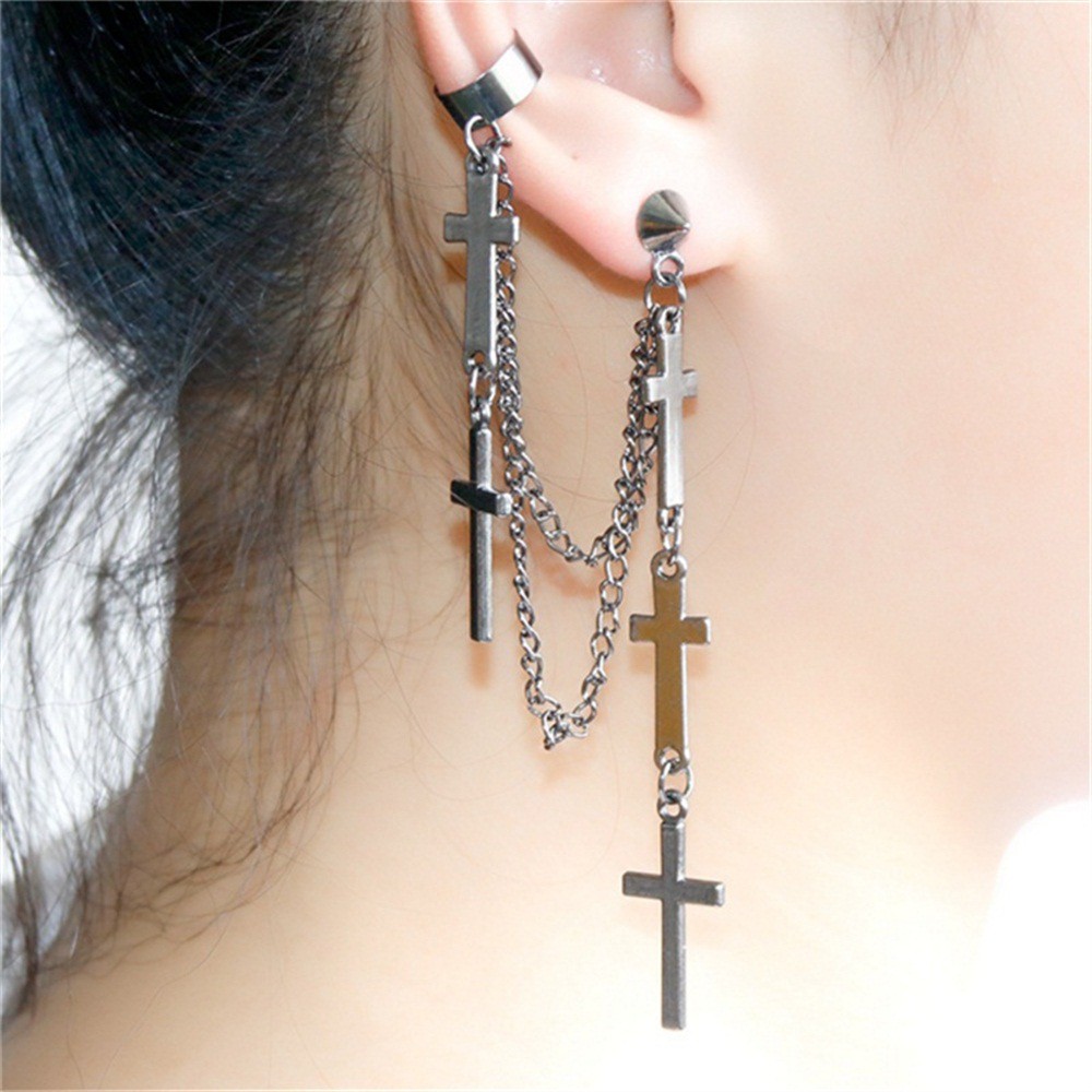 Khuyên vành tai tua rua