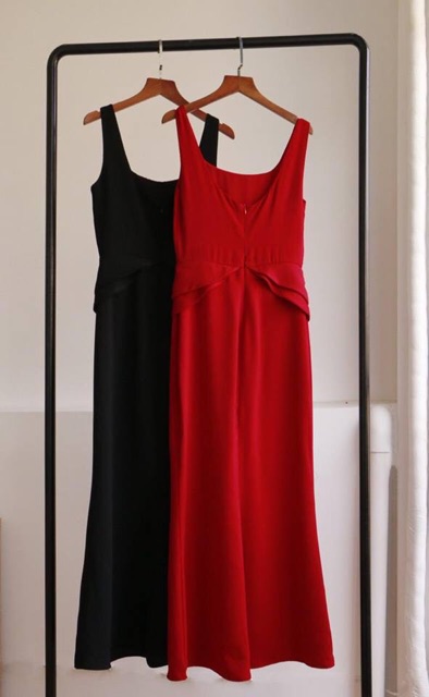 Đầm MIDI xẻ đùi