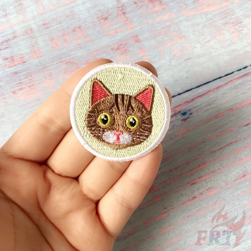 Set 1 / 4 Sticker Ủi Thêu Hình Mèo Dễ Thương (Kích Thước 4.4cmx4.4cm)