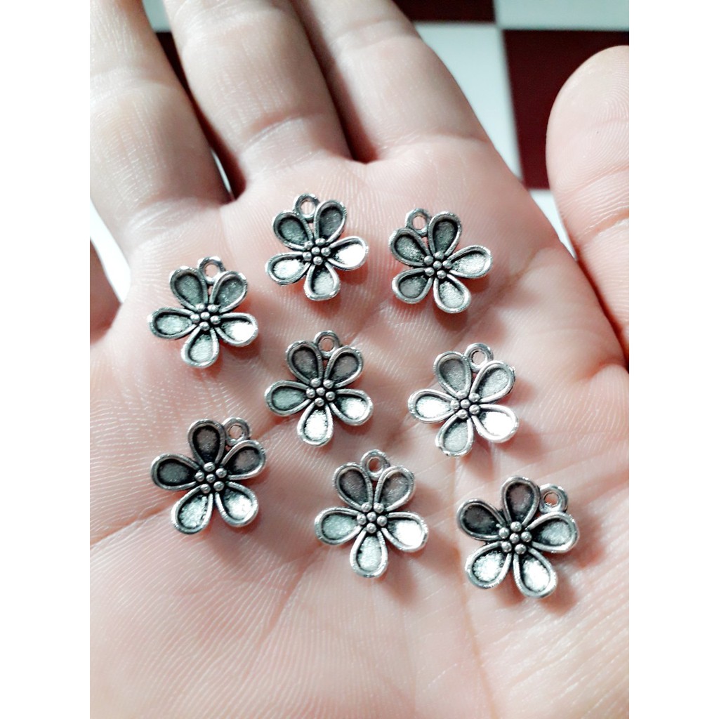 Charm sỉ giá rẻ : 50 gram = 23k / 1 gói [ Charm bạc cổ giá sỉ TPHCM ]