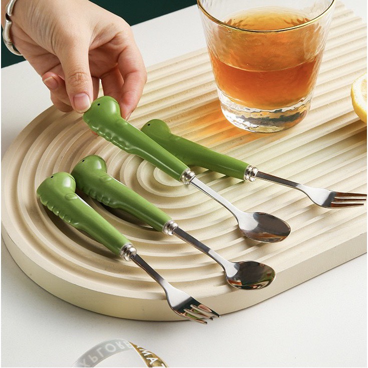 Thìa dĩa khủng long cho bé yêu bộ bát đĩa decor siêu đáng yêu