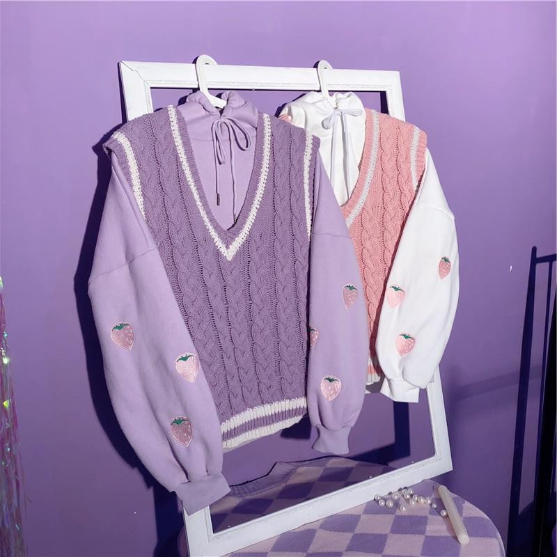 Set áo hoodie tay dài nữ thêu hình trái dâu + sơ mi màu tím + gile len cổ V ulzzang