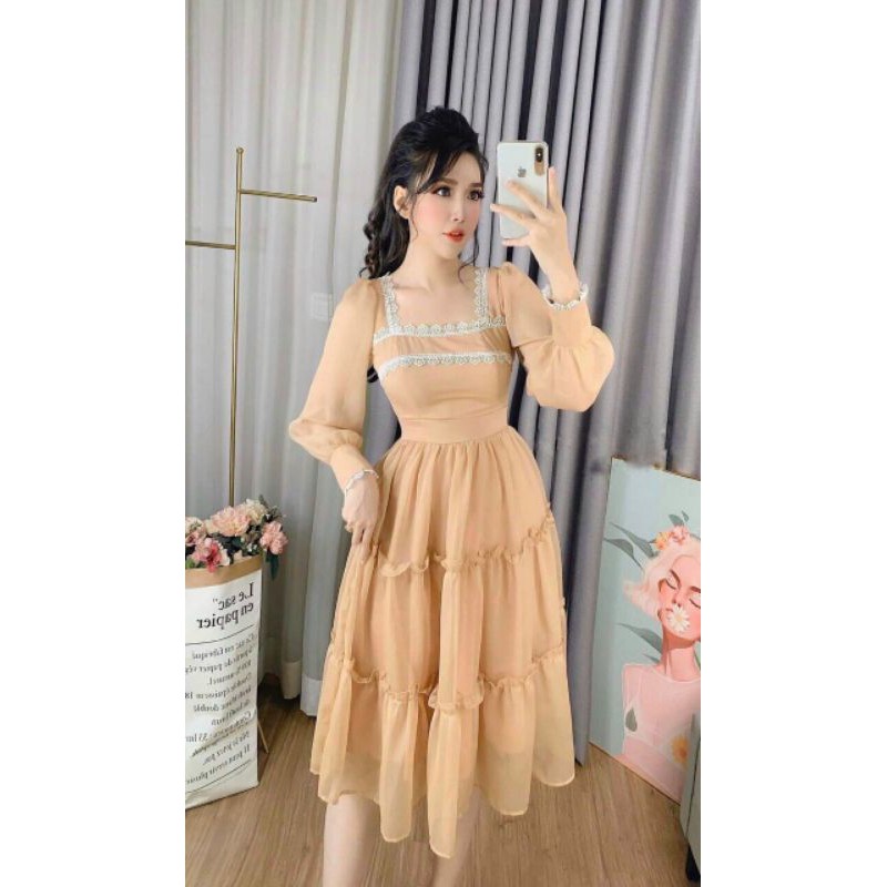 Đầm xòe phối ren tay dài cổ vuông thanh lịch