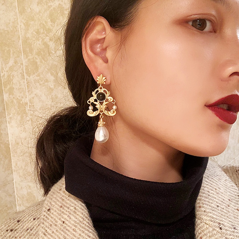 Khuyên Tai Đính Ngọc Trai Sang Trọng Phong Cách Retro