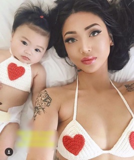 Set bikini trái tim mẹ và bé
