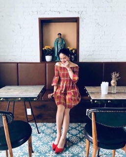 váy kẻ trễ vai zara auth