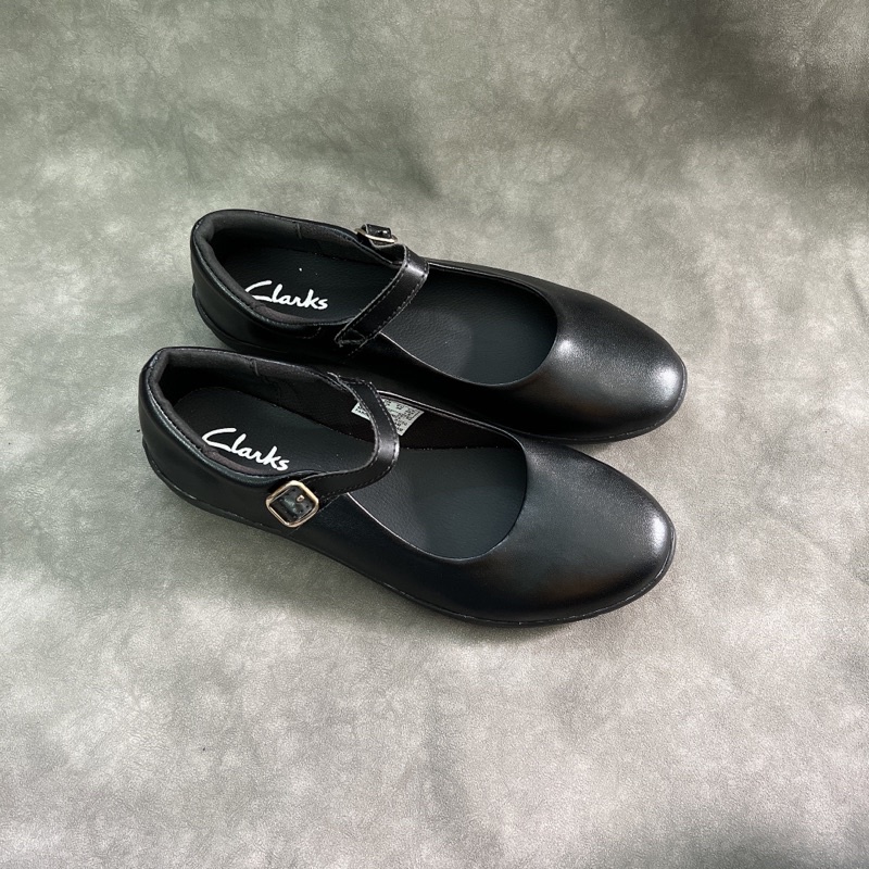 Giày clarks bup bê đen cho bé gái đi học