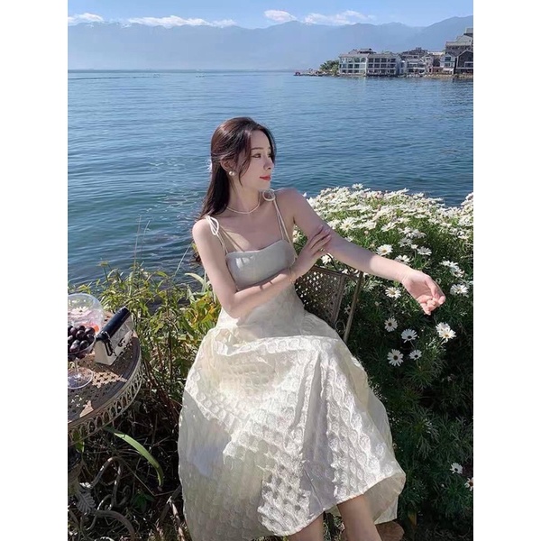 Đầm gấm trắng 2 dây