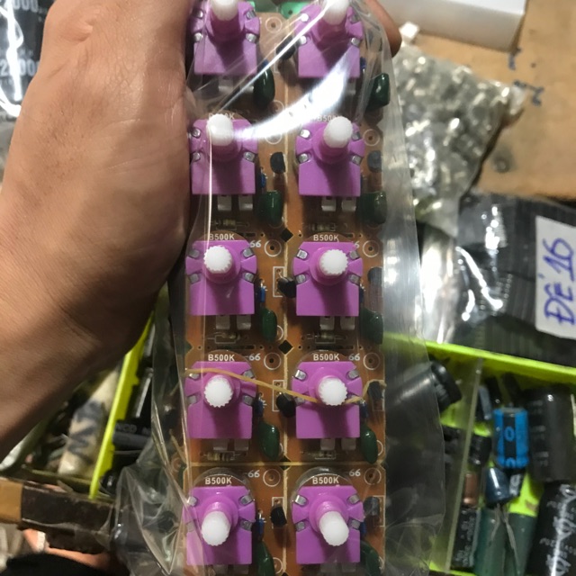 Chiết áp đèn b500k.