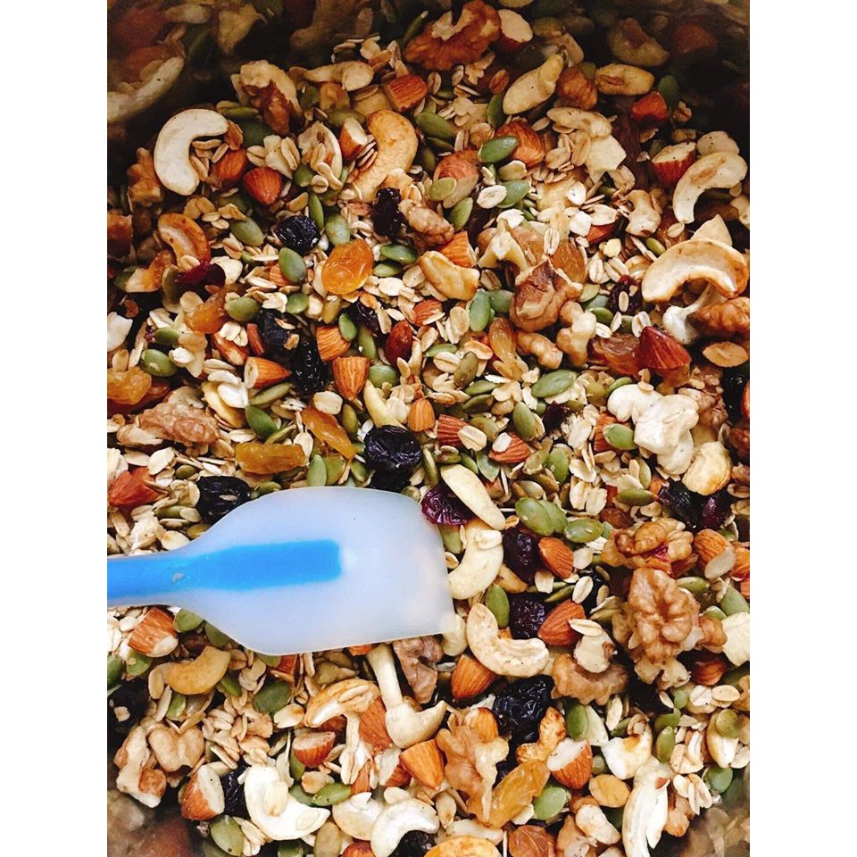 Granola 11 loại hạt dinh dưỡng giảm cân KHÔNG ĐƯỜNG by Finn healthy 500G | BigBuy360 - bigbuy360.vn