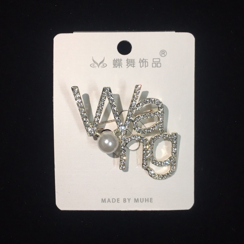 Cài Áo Chữ Wang Đá Phối Ngọc