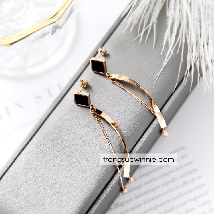 Hoa tai nữ titan rhombus dây