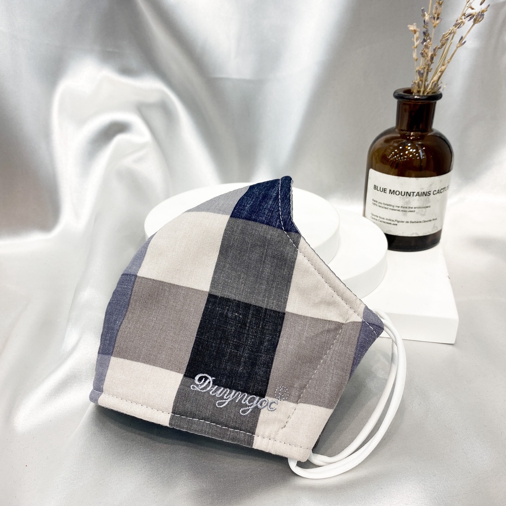 Khẩu trang vải cotton 3 lớp Duy Ngọc kiểu truyền thống- Caro to, chống tia uv, thoải mái khi đeo, tái sử dụng (5052)