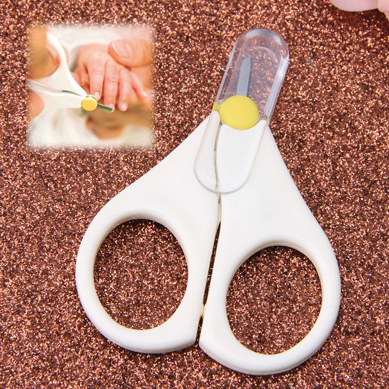 Kéo cắt móng tay thiết kế an toàn cho bé mới sinh